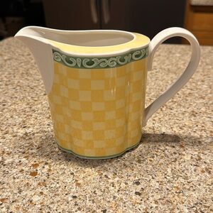 Like New Villeroy & Boch Switch Summerhouse 5” Pitcher.  Beautiful Yello…